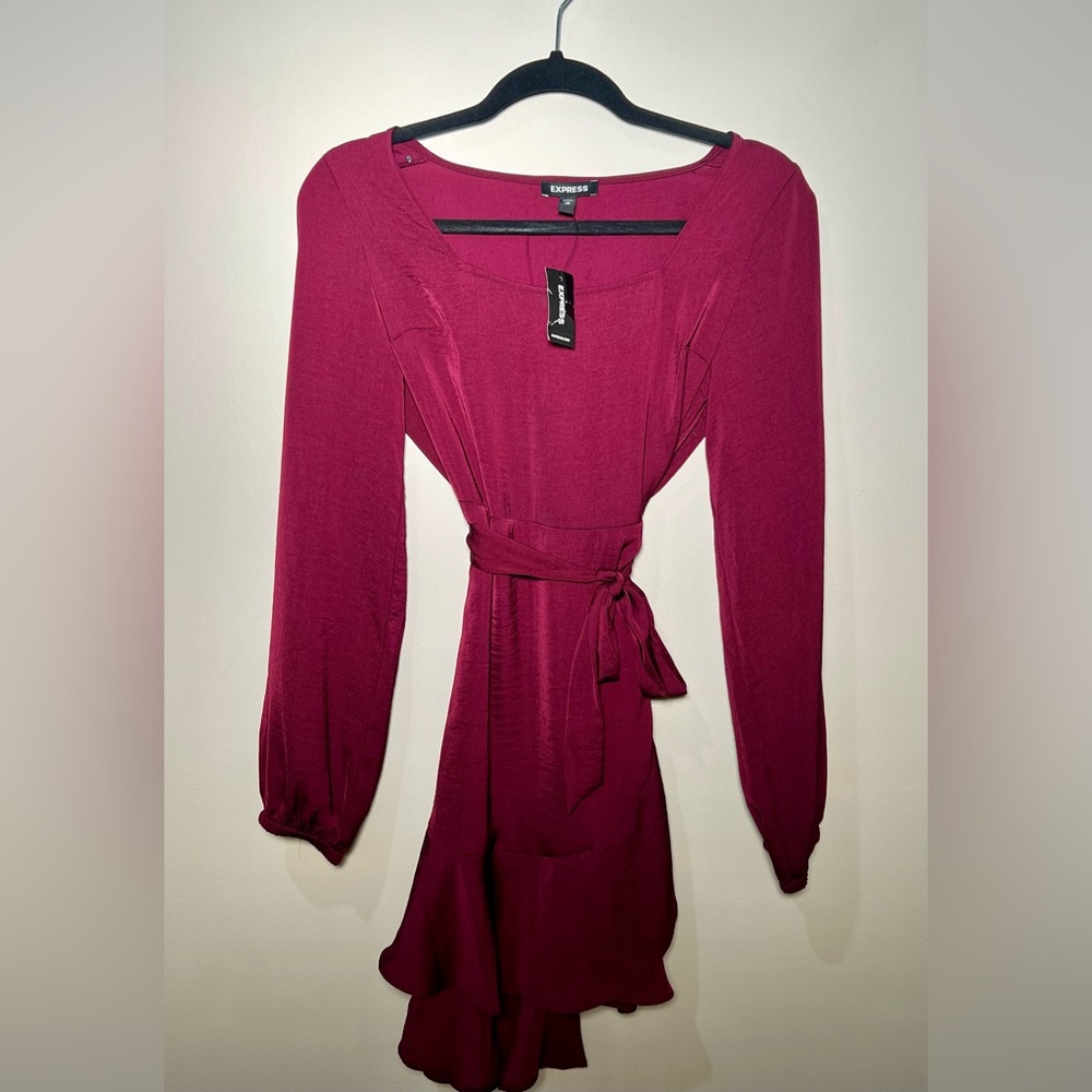 NWT!!! EXPRESS dress ! Never worn!!❣️